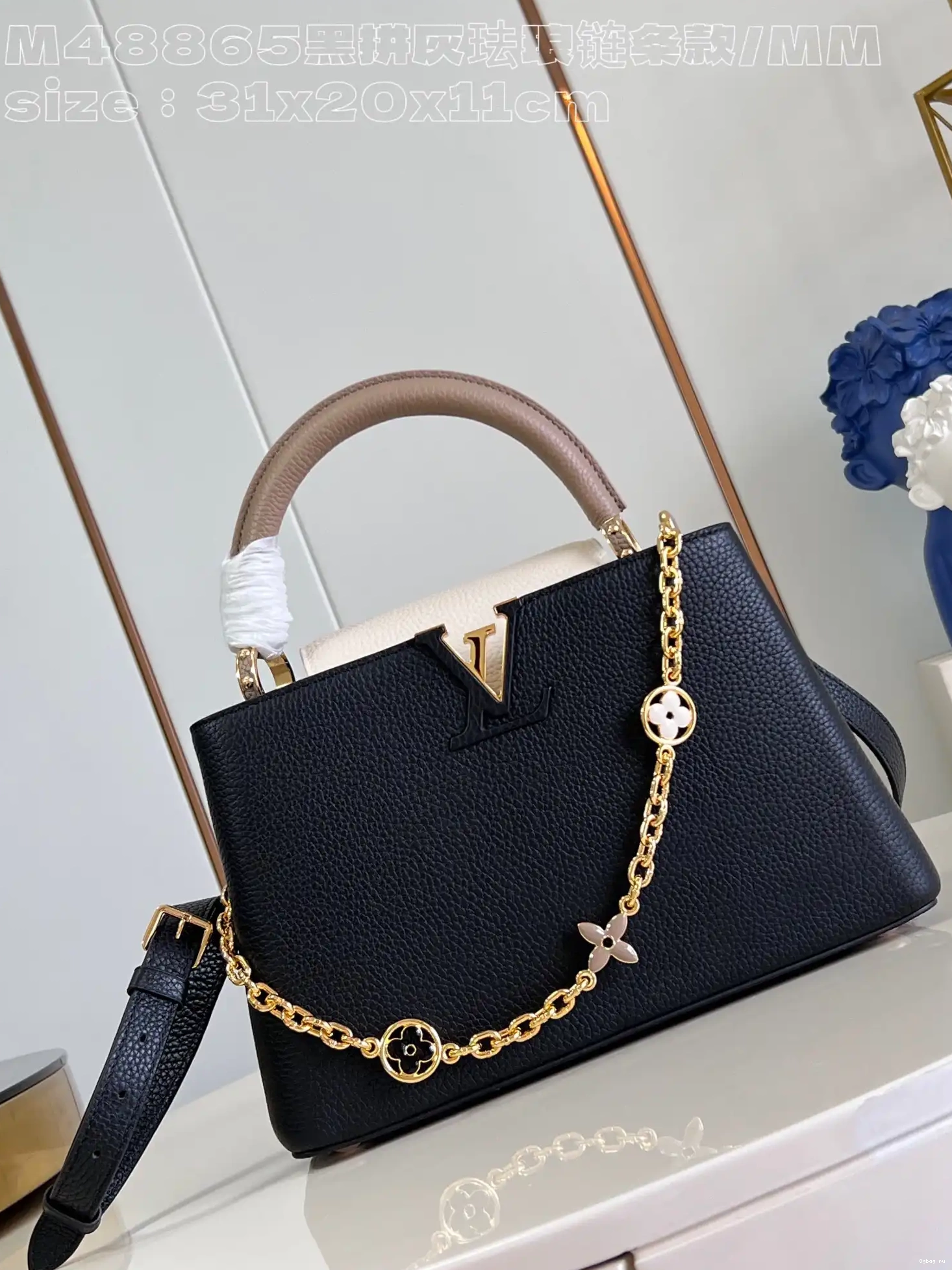 VUITTON LOUIS CAPUCINES BB-31.5*20*11CM 0509